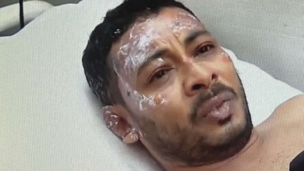 মাইলস্টোন কলেজে বিমান বিধ্বস্ত মাইলস্টোন কলেজে বিমান বিধ্বস্ত