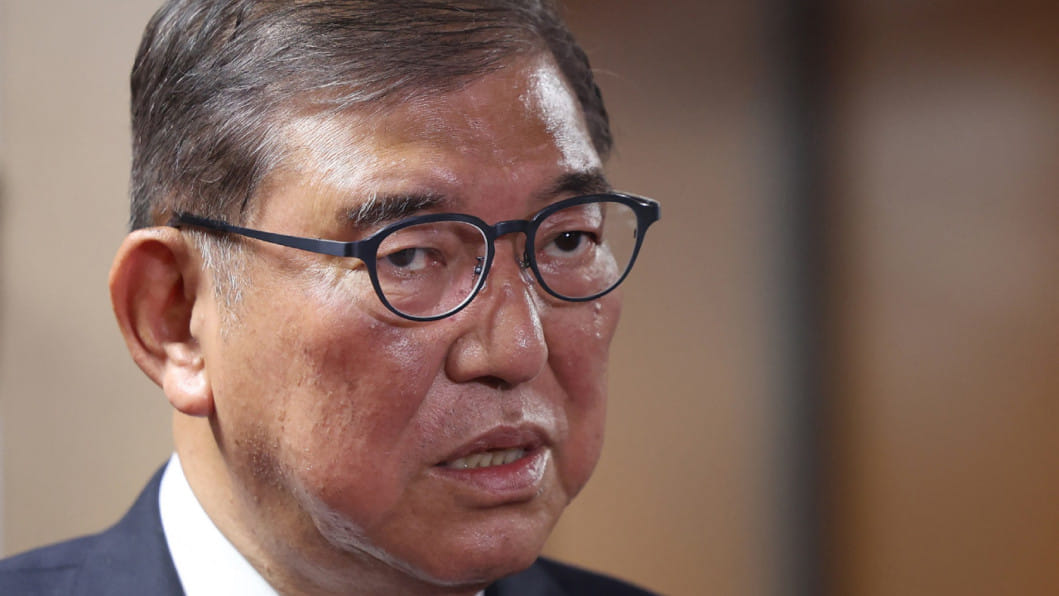 জাপানের প্রধানমন্ত্রীর পদ কেন ঝুঁকিতে, কে আসতে পারেন পরবর্তীতে? | The Daily  Star Bangla